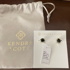 New never worn Kendra Scott Logan earrings